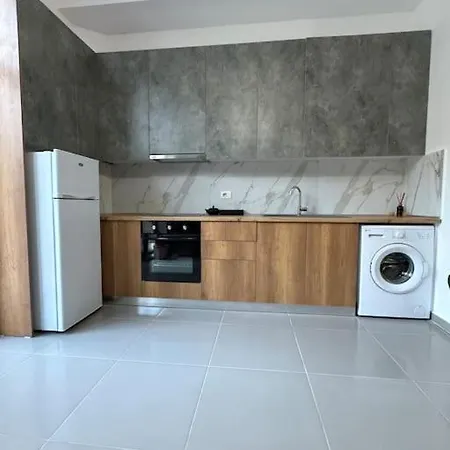 Summer Escape Apartment *